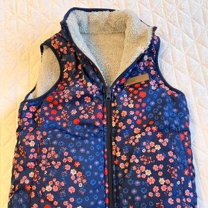 Girls reversible floral, blue/gray vest.  Size 6.  Buffalo David Britton